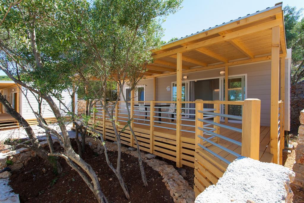 Mobile Homes And Apartments St,Denis Punat Esterno foto