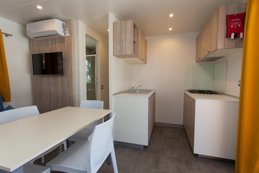 Mobile Homes And Apartments St,Denis Punat Esterno foto